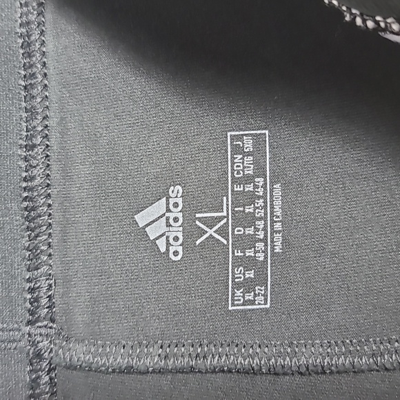 ADIDAS Black And Pink Logo Leggings with Multi Print Stripes Size XLarge - Picture 2 of 16